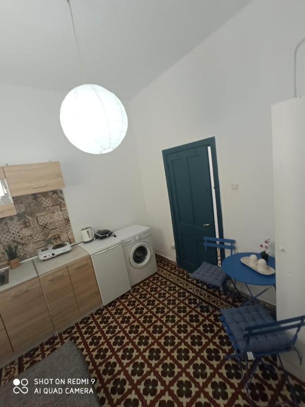 Mascot Bar Street Apartments Rhodes City Exterior foto